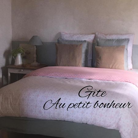 Gîte Au petit bonheur Chateldon Extérieur photo