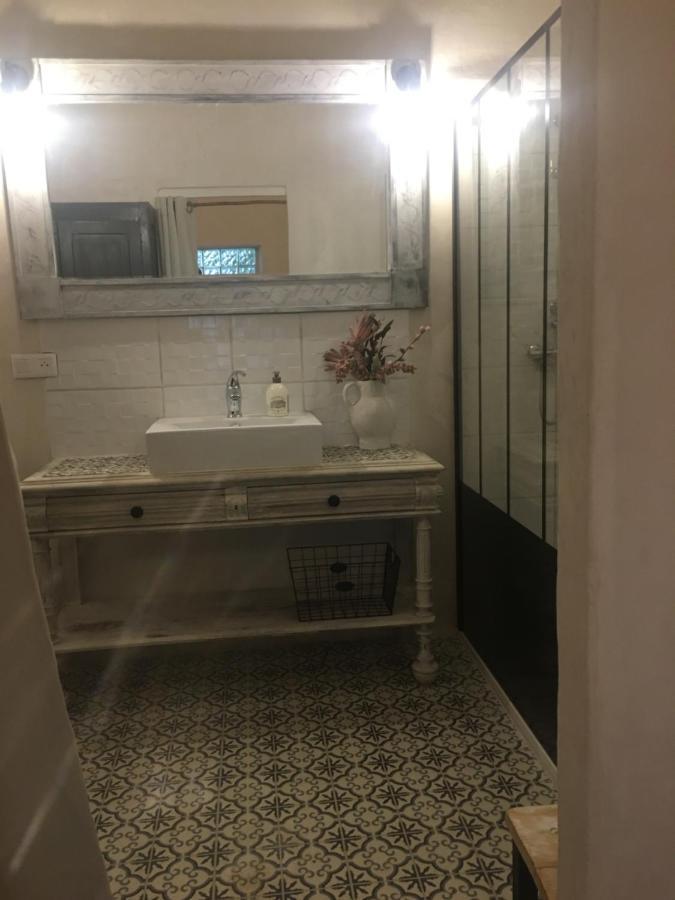 Gîte Au petit bonheur Chateldon Extérieur photo